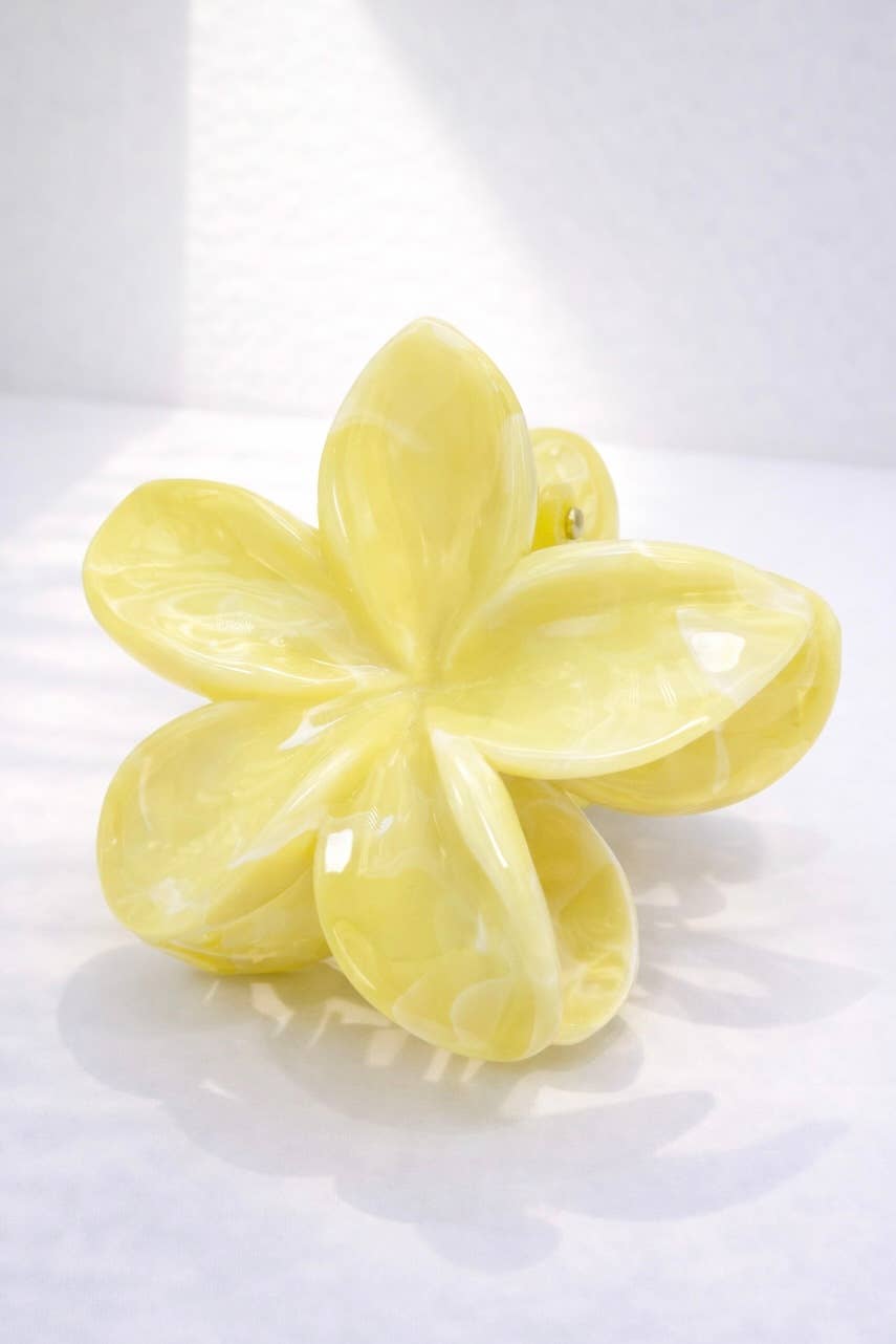 flower-shaped hair clip